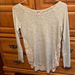 Grey long sleeve shirt